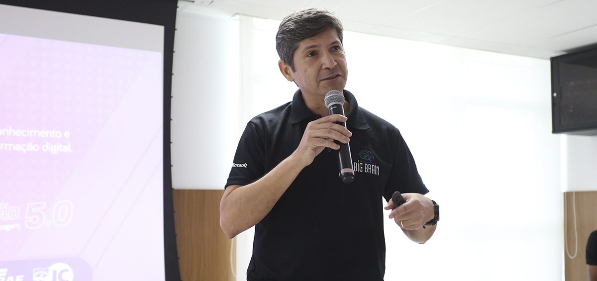 Palestra discute o uso de games no processo de aprendizado